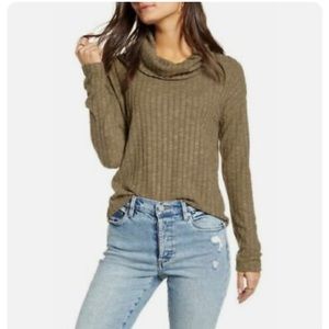 Army green ribbed long sleeve top